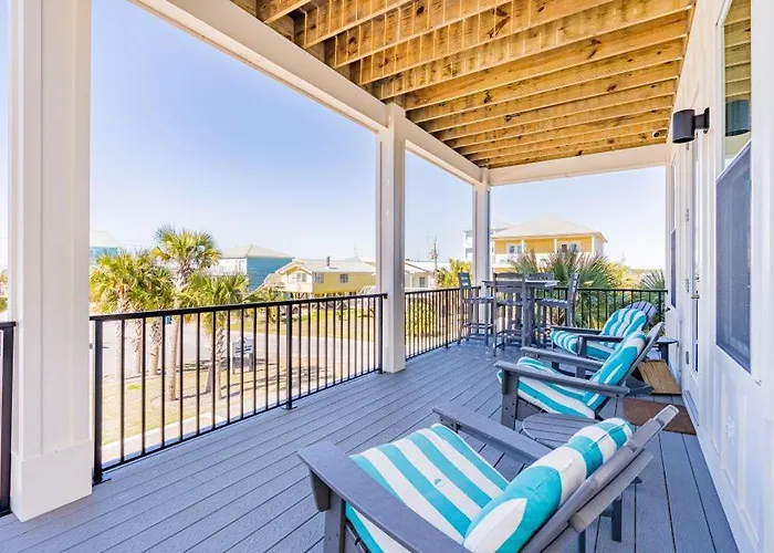 Fancy Flamingo By Youngs Suncoast Holiday home *