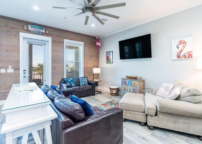 Fancy Flamingo By Youngs Suncoast Holiday home