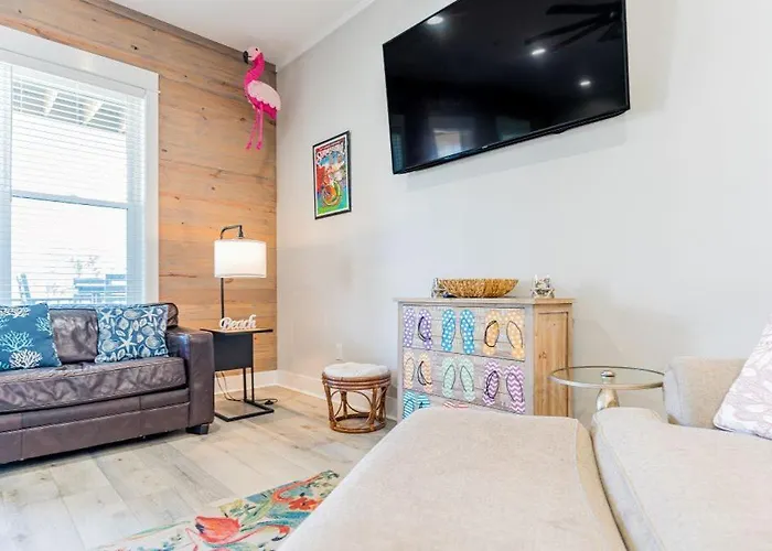 Holiday home Fancy Flamingo By Youngs Suncoast *