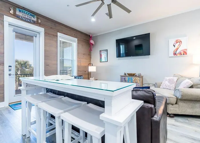 Holiday home Fancy Flamingo By Youngs Suncoast